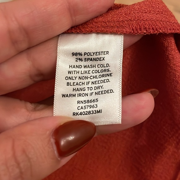 Free Press burnt orange paper boy shorts with two pockets on the side size M - Picture 5 of 5